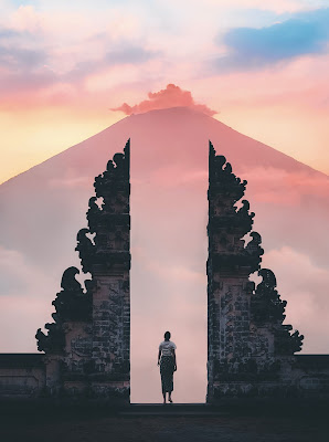 heavens-gate-lempuyang-temple