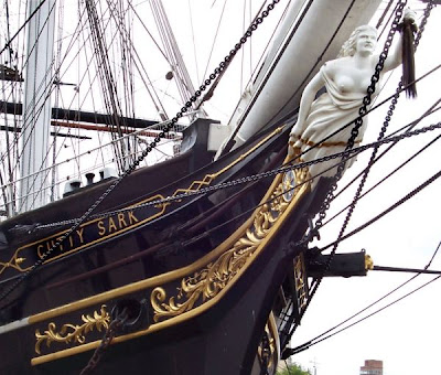 Cutty Sark figurehead, ©Arthur Loosley