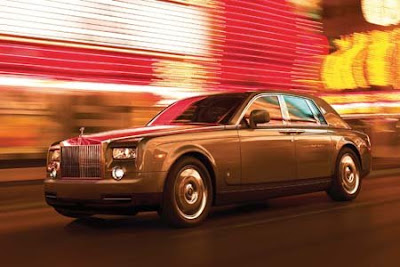 A special series of Rolls-Royce Phantom on approach