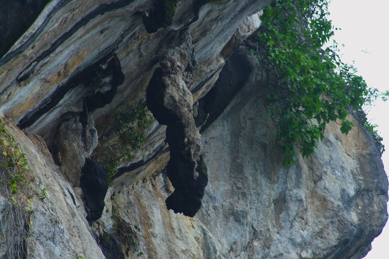 The Legend of Batu  Gantung  Hanging Stone in Lake Toba 