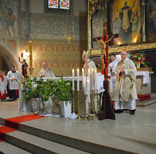 El obispo diocesano proclama el milagro eucarístico en el Santuario de San Jacinto