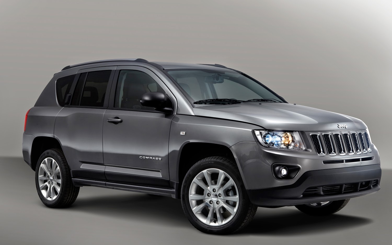 dunia indah merdeka Mobil Jeep Compass 