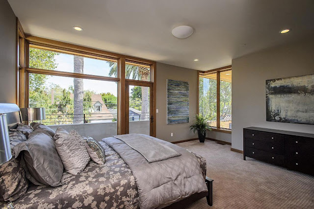 Second bedroom in the Contemporary Style Home in Burlingame