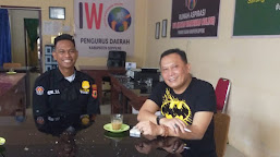  Paur Humas Polres Soppeng Silaturahmi Ke Ketua IWO Soppeng