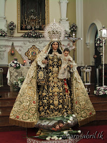 carmen-coronada-de-malaga-2013-felicitacion-novena-besamanos-procesion-maritima-terrestre-exorno-floral-alvaro-abril-(13).jpg