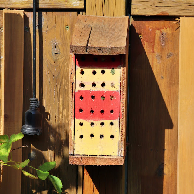 bee hotel pollinator garden