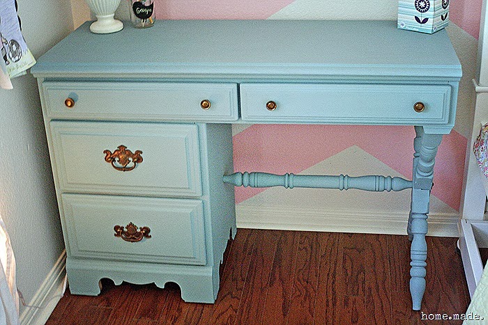 Little Girl's Desk Makeover
