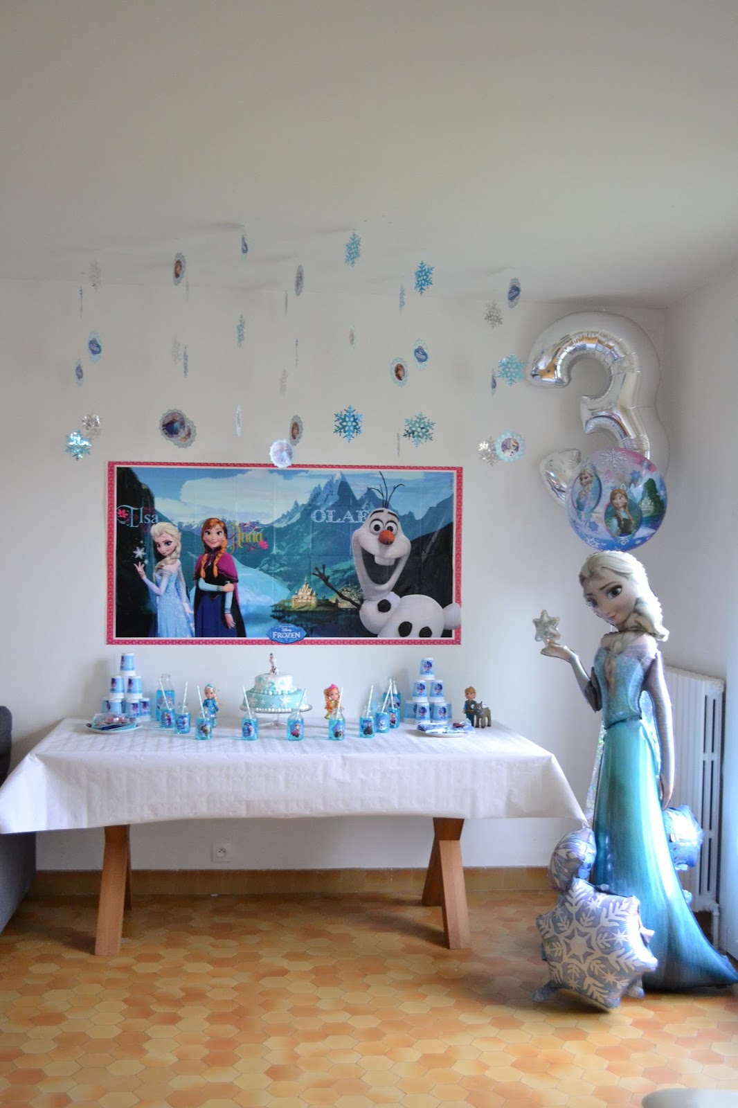Ma Douce Un Anniversaire Reine Des Neiges Pour Ses 3 Ans