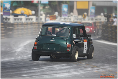 Classic Car MINI Racing