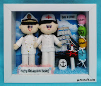 boneka pasangan pelaut dengan perawat