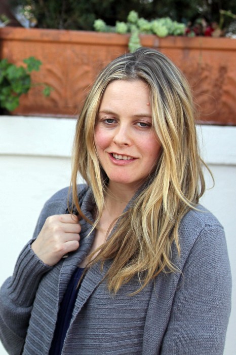 Alicia Silverstone Romance Hairstyles Pictures, Long Hairstyle 2013, Hairstyle 2013, New Long Hairstyle 2013, Celebrity Long Romance Hairstyles 2084