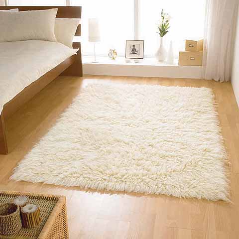 Teenage Girls Bedroom: Flokati rugs