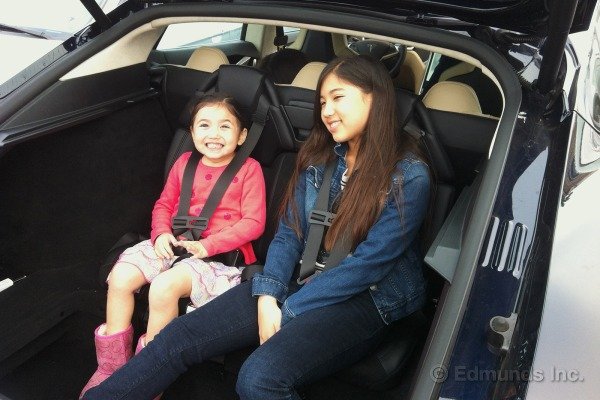 Cars Tesla Prevent Kids and Pets Overheated If Disadvantaged