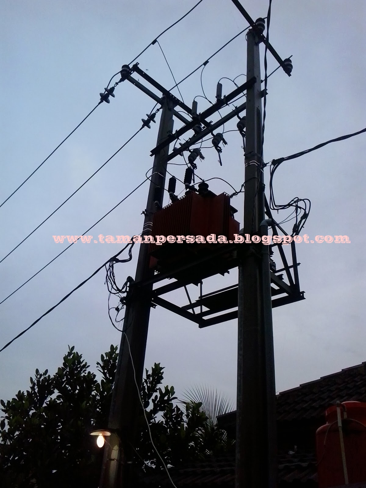 Gardu PLN Perumahan Taman Persada Meledak  RW 09 TAMAN 