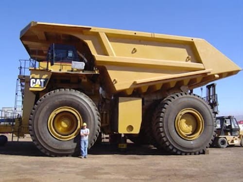 O maior caminhão caçamba do mundo
