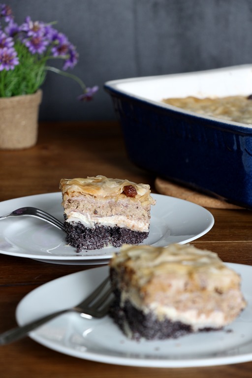 Gibanica, Apfel-Mohn,Walnuss-Pastete, Slowenischer Kuchen, Slowenisches Dessert, vegan