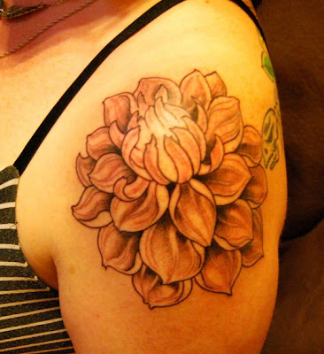 You can find more ideas on shoulder tattoos for women