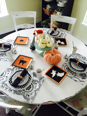 Small wire pumpkin place cards, Peach black and white tablescape, The Pioneer Woman cake plate with dome