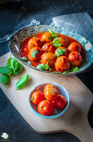 Schnelle Tomatensoße mit Ricottabällchen