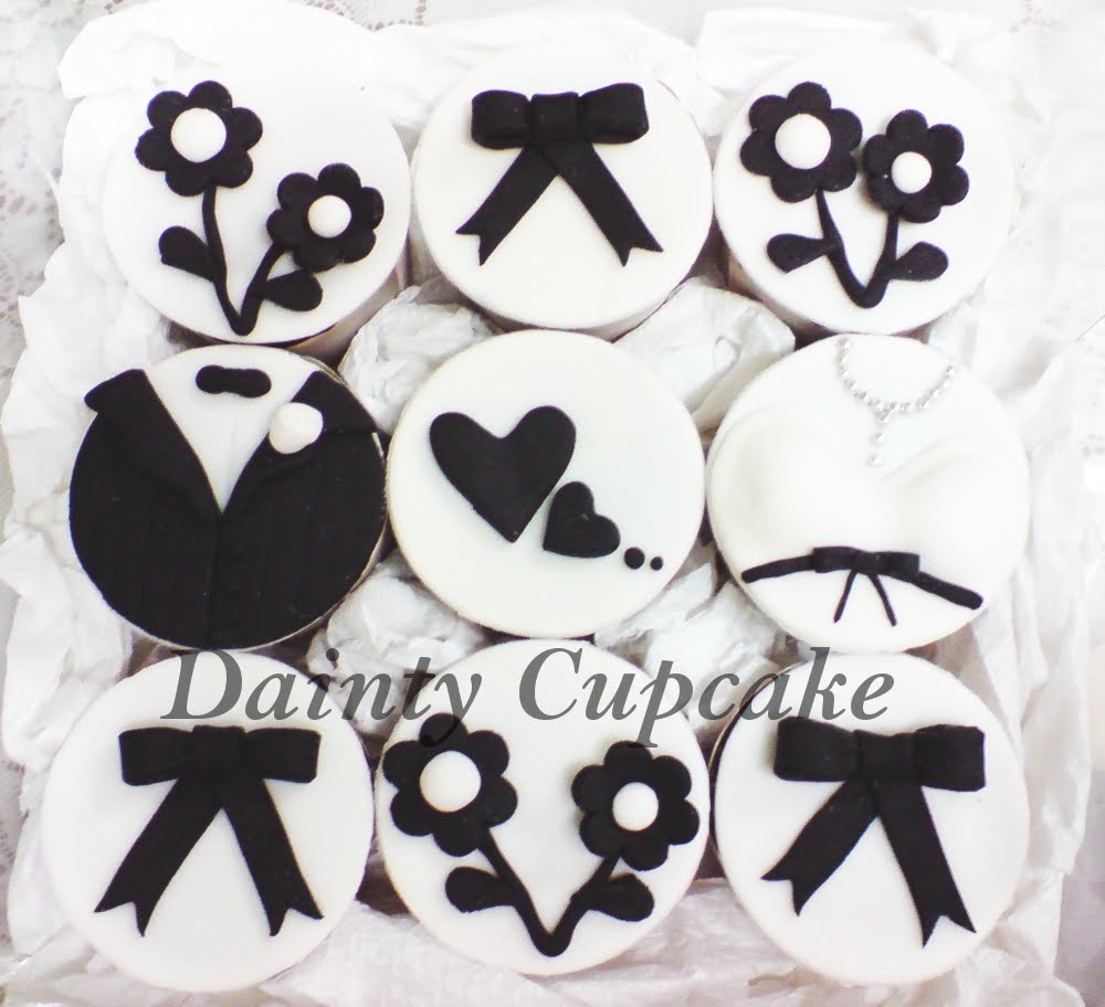 Black & White themed wedding