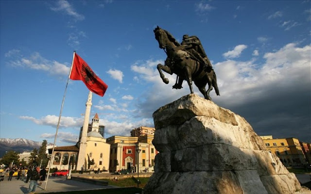 Βουλευτής Σκοπίων: Η μακεδονική γλώσσα καθιερώνεται για πάντα