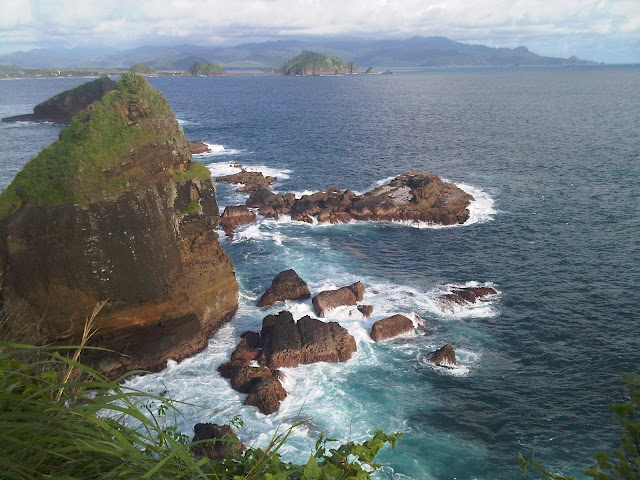 Wisata Dan Cerita Pantai Watu Ulo Di Jember Petromag