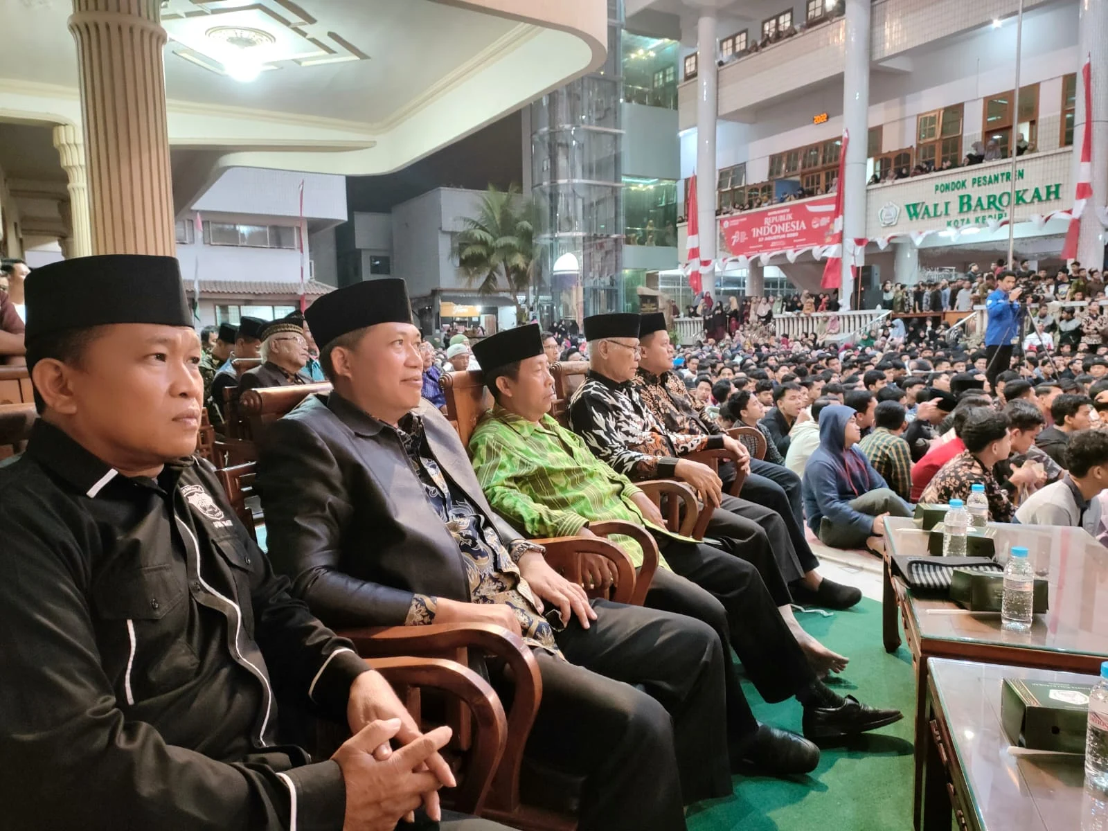 Meriah Acara Penutupan Perayaan HUT RI Ke-78 di Ponpes Wali Barokah Kota Kediri, Final Lomba Cerdas Cermat