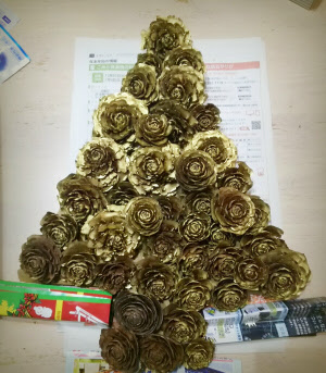 手作りクリスマスツリー