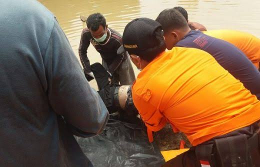 TIM SAR BERHASIL MENEMUKAN JASAD YANG TERSERET PADA SAAT CUCU TANGAN DI SUNGAI LAE UNE 