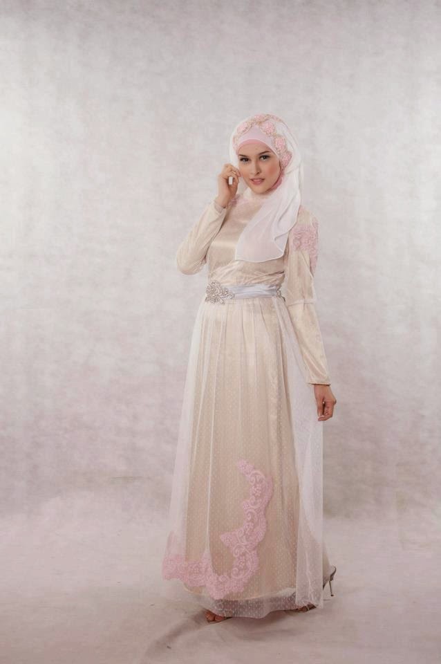 Foto Gambar Desain Baju  Gaun Muslim Wanita yang Murah 