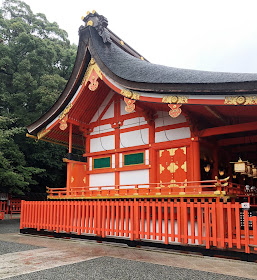 Fushimi Inari Taisha le sanctuaire aux torii rouges