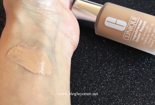 clinique repairwear laser focus fondöten swatch