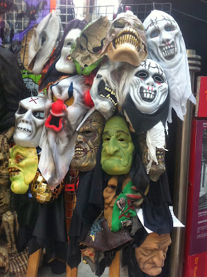 Some types of Halloween masks for you