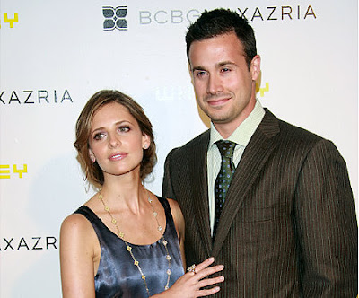 sarah michelle gellar freddie wedding. Sarah Michelle Gellar, 32,