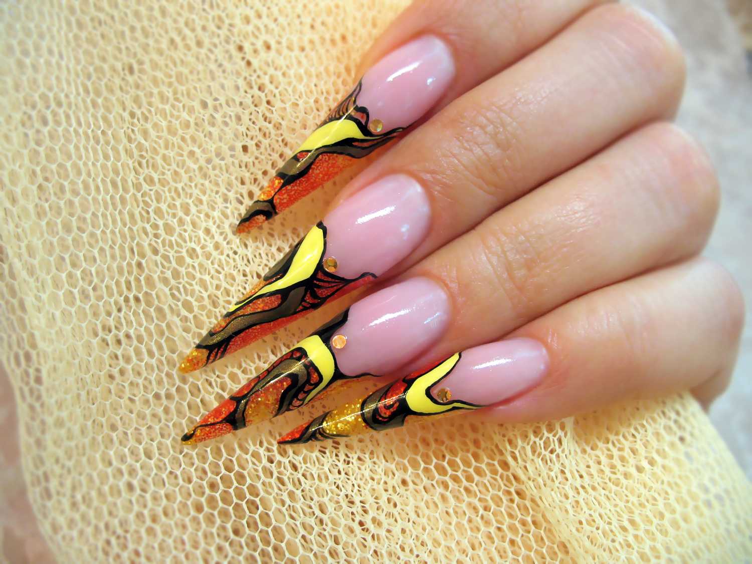 Nail art: Handpainted nail