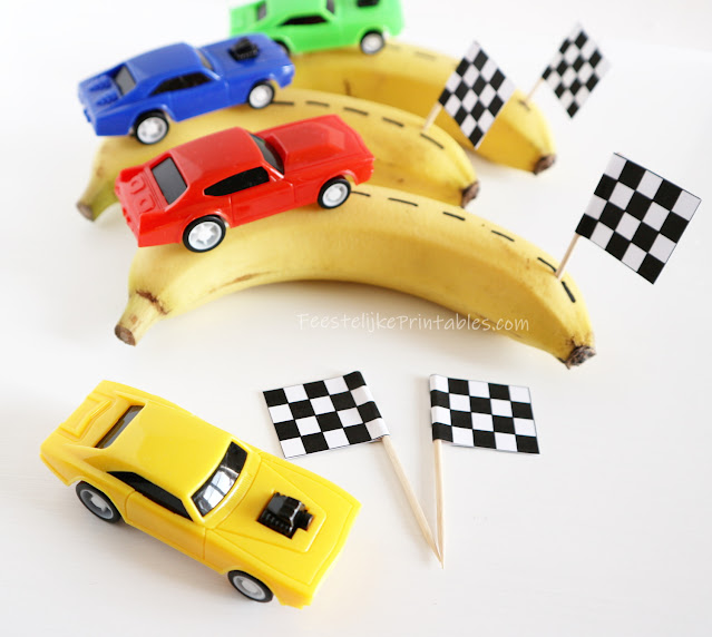 gezonde bananen traktatie met race autootje