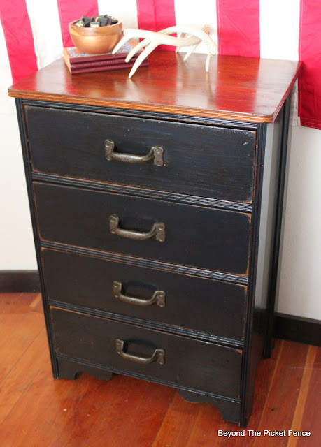 rustic dresser, cabin decor, farmhouse chest of drawers, paint makeover, fusion paint, https://goo.gl/rWEFUZ