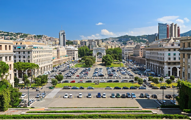 Площадь Пьяцца делла Виттория (Piazza della Vittoria)