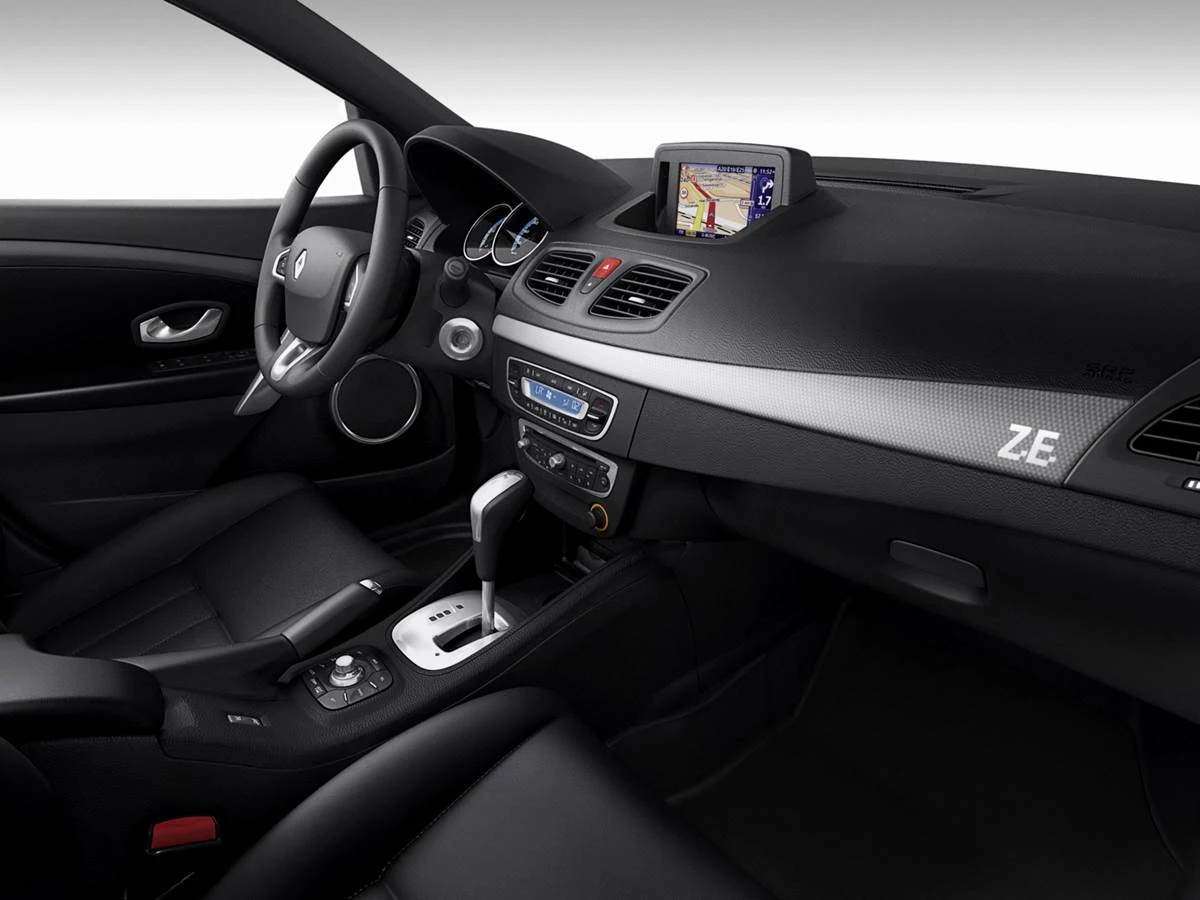 Renault Fluence ZE 2014 - interior