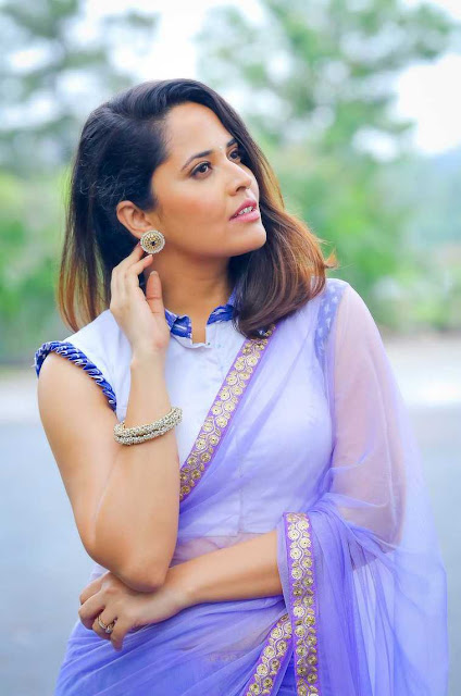 Anasuya Telugu Actress Sleeveless Saree Pics