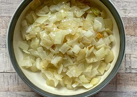 Fried onions in a bowl.