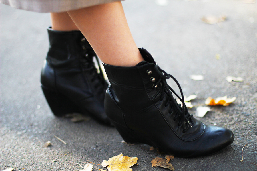 black wegdes shoes fashion