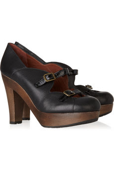 Wooden-heeled buckle-strap leather pumps