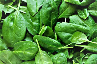 Spinach is an excellent source of magnesium in the diet and is safe even when cooked.