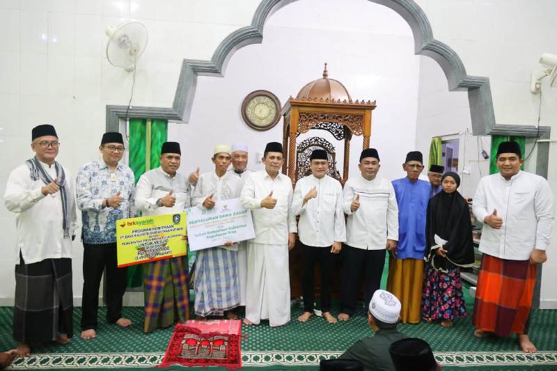 Safari Ramadhan di Busung, Gubernur Ansar Ajak Pererat Silaturahmi