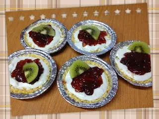 Kiwi fruit on Strawberry Cheesecake Pie