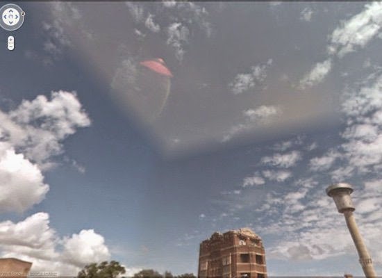 Penampakan Misterius Yang Ditangkap Google Street View