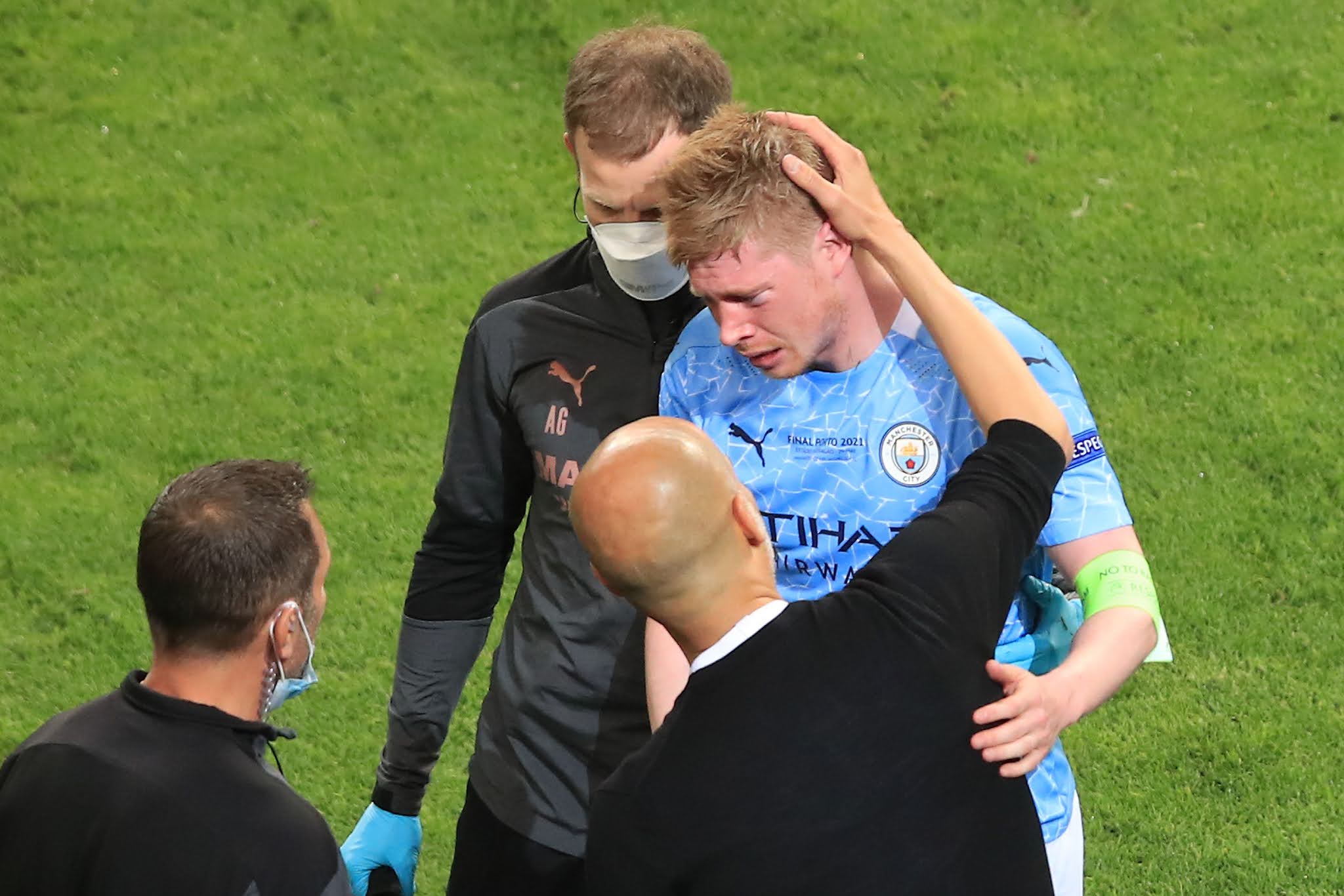 Kevin De Bruyne sufrió doble fractura en el rostro y está en duda para el inicio de la Eurocopa