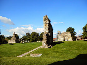 by E.V.Pita (2014) / Glastonbury Abbey, the tomb of King Arthur / Por E.V.Pita (2014) La tumba del rey Arturo en la abadía de Glastonbury