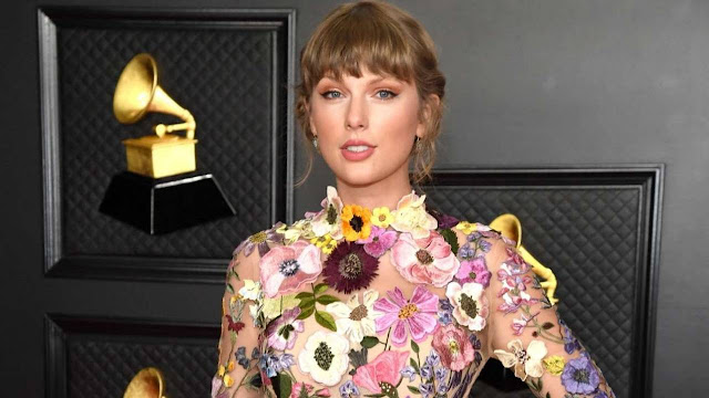 Taylor Swift – Grammy Awards 2021 best red carpet dresses photo